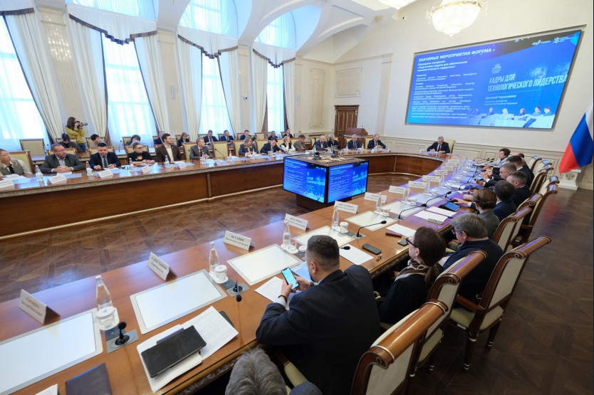 В Новосибирске завершился XII Международный форум технологического развития «Технопром-2025», участники и организаторы которого уже нарекли его самым масштабным за всю историю. В правительстве региона подвели итоги и наметили планы подготовки к следующему году.